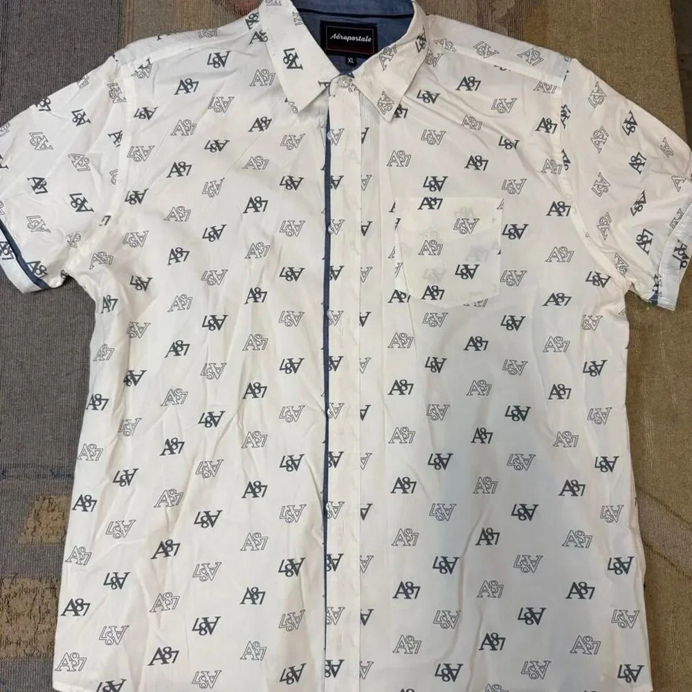 Aeropostale Men's White and Cream Shirt